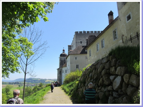 Wanderstart an der Burg Klam