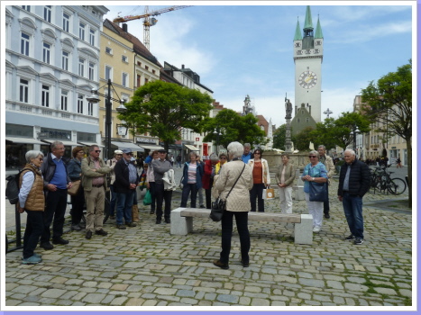 Theresienplatz, Stadtturm u. Gruppe